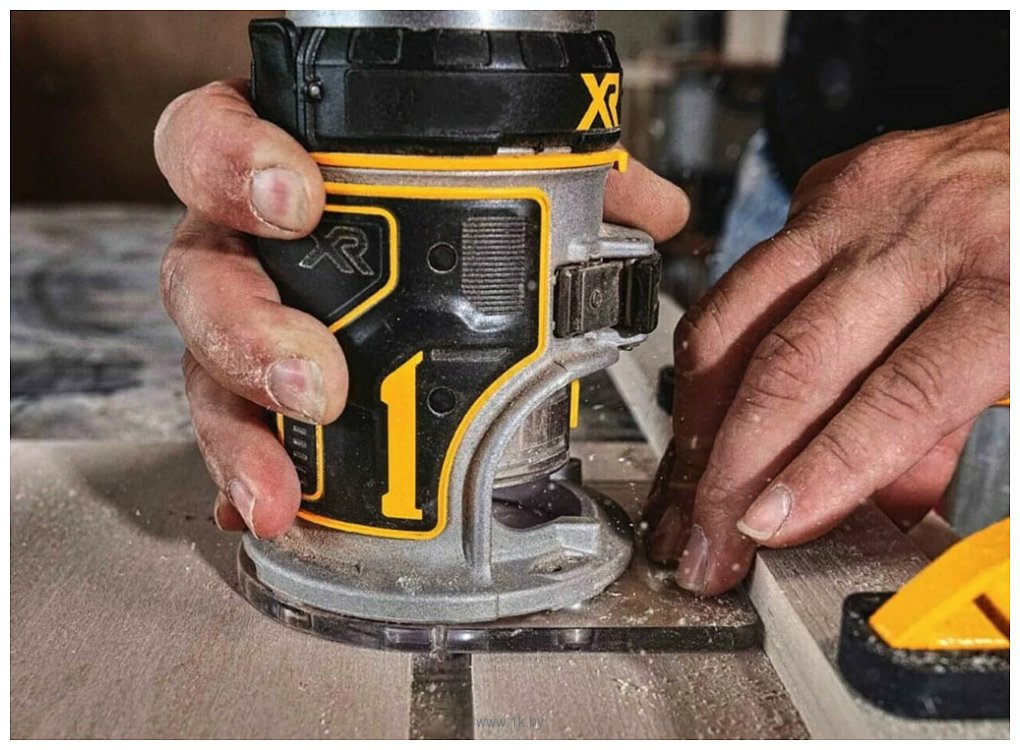 Фотографии DeWalt DCW604P2 (с 2-мя АКБ, кейс)