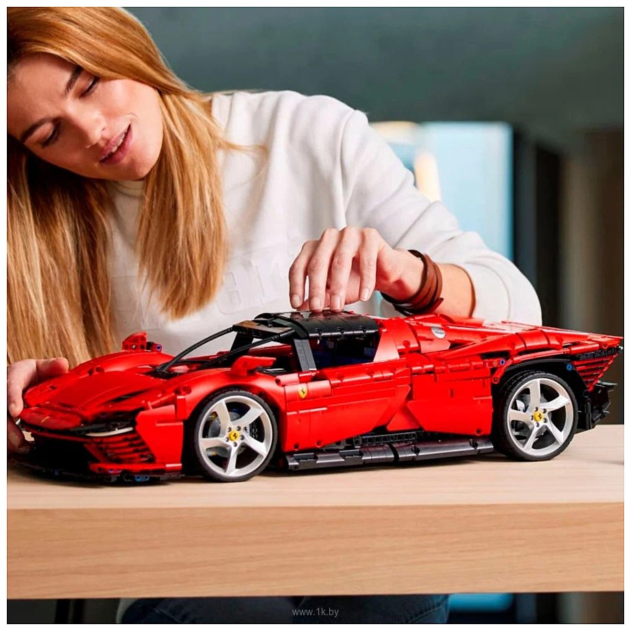 Фотографии LEGO Technic 42143 Ferrari Daytona SP3