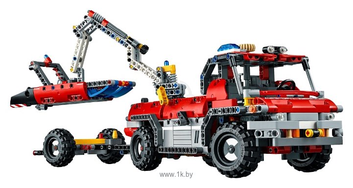 Фотографии LEGO Technic 42068 Автомобиль спасательной службы аэропорта