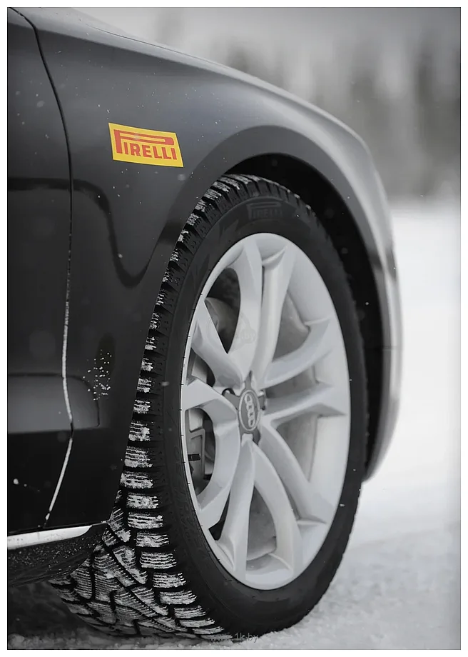 Фотографии Pirelli Ice Zero 235/45 R19 99H (шипы)