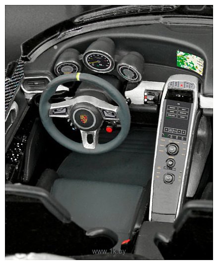 Фотографии Revell 67026 Porsche 918 Spyder