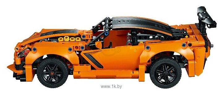 Фотографии LEGO Technic 42093 Шевроле Корветт ZR1