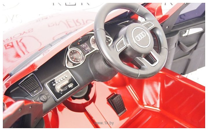 Фотографии RiverToys Audi Q5 (красный)