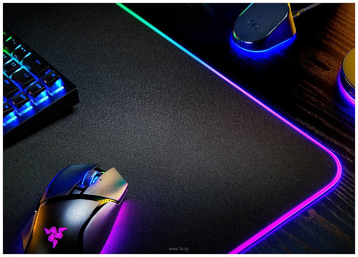 Фотографии Razer Strider Chroma