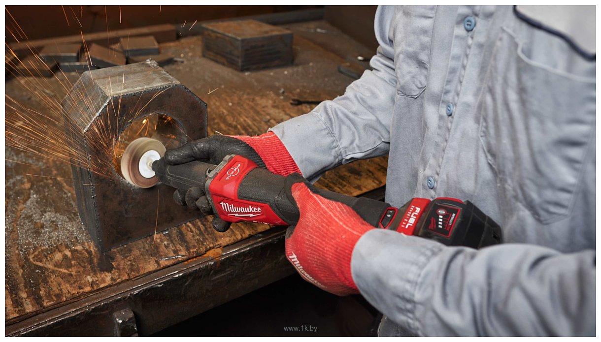 Фотографии Milwaukee M18 FDGROVPDB-0X One-Key Fuel 4933480957 (без АКБ, кейс)