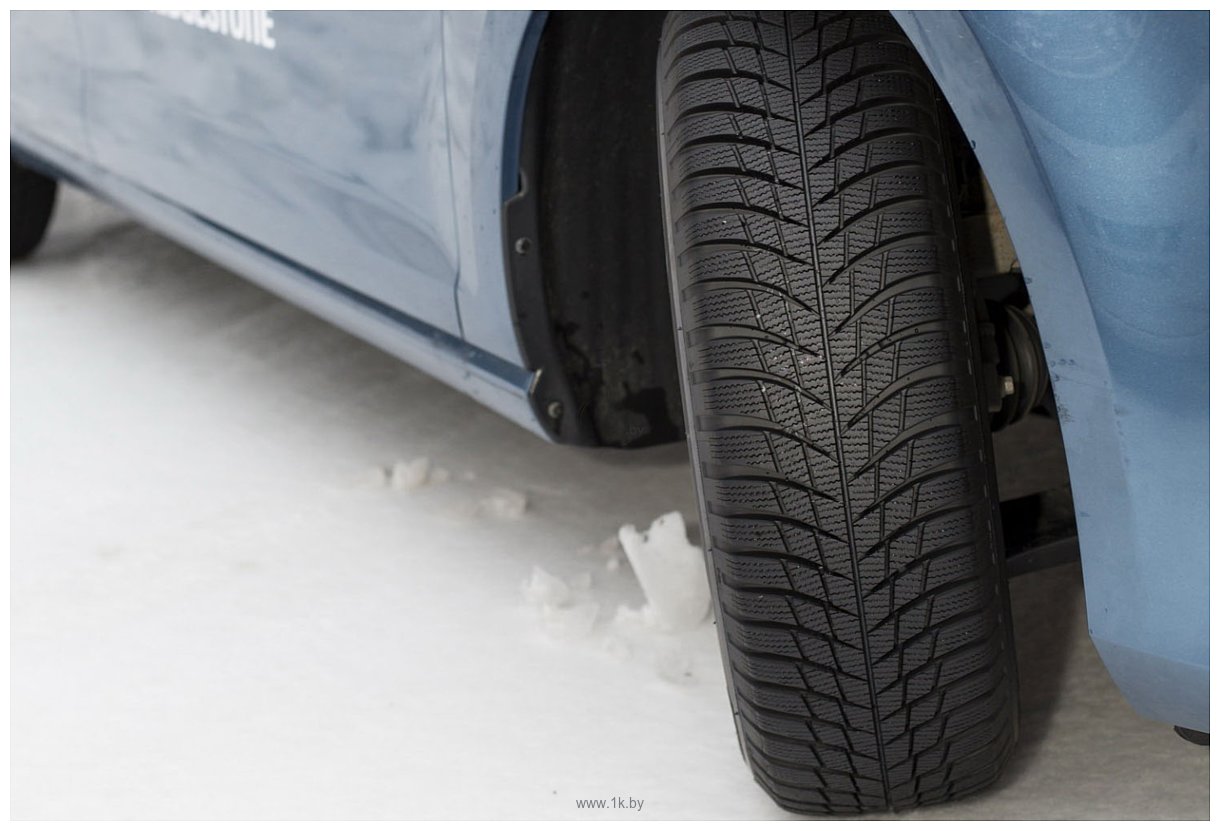 Фотографии Bridgestone Blizzak LM001 215/60 R16 99H