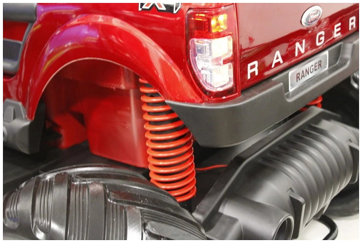 Фотографии RiverToys Ford Ranger Monster Truck 4WD DK-MT550 (оранжевый глянец)
