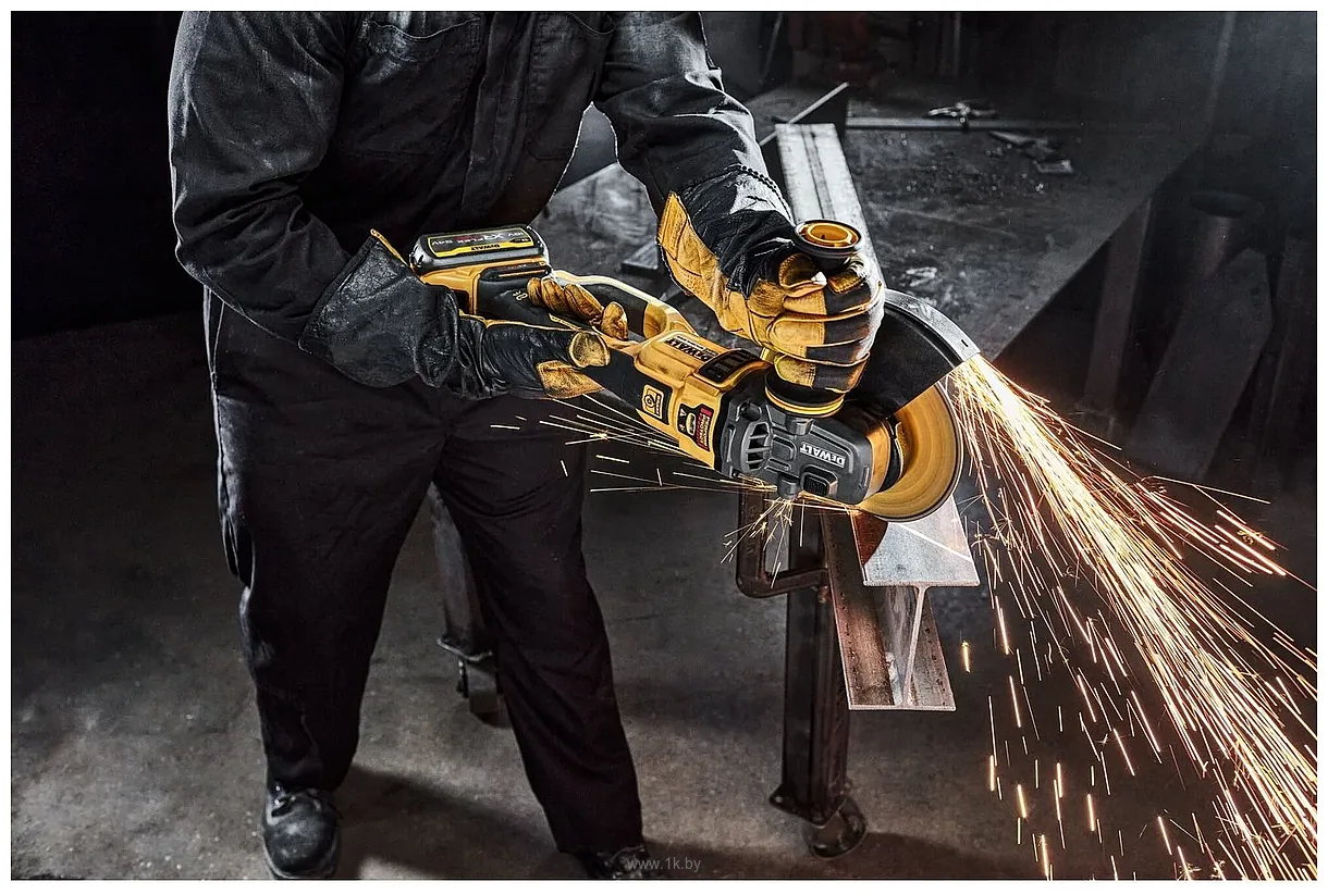 Фотографии DeWALT DCG460NK (без АКБ, кейс)