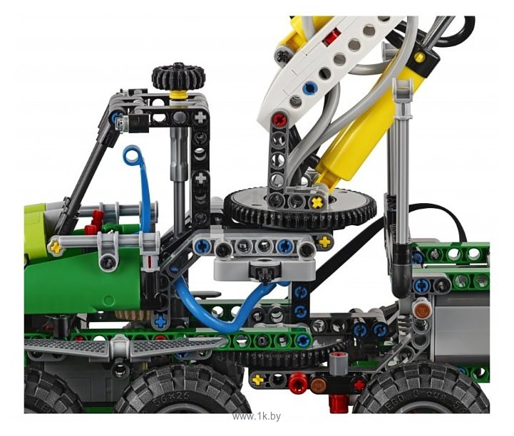 Фотографии LEGO Technic 42080 Лесозаготовительная машина
