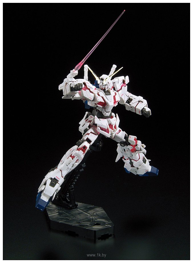 Фотографии Bandai RG 1/144 Unicorn Gundam