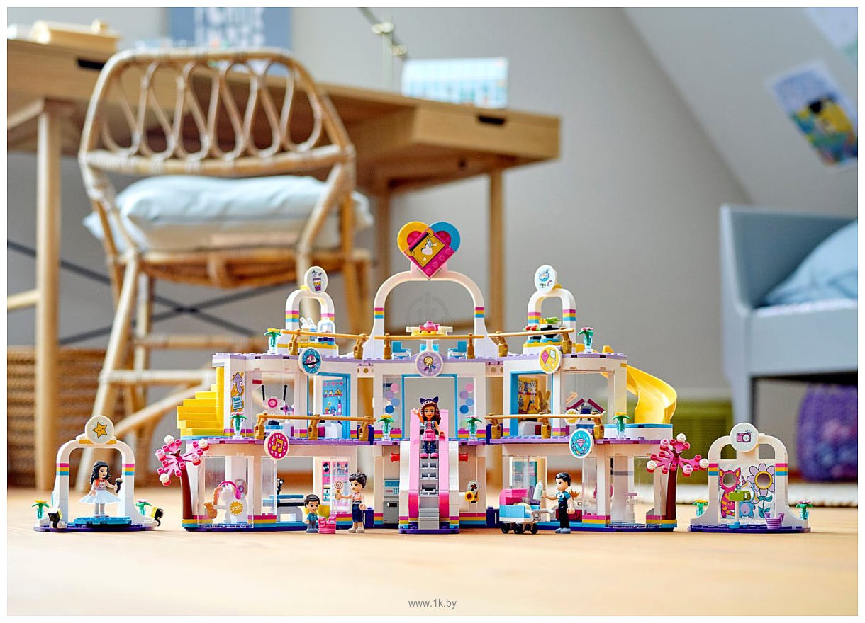 Фотографии LEGO Friends 41450 Торговый центр Хартлейк Сити