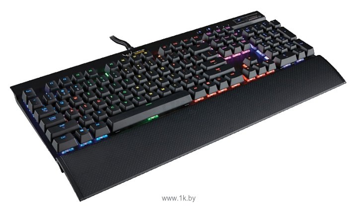 Фотографии Corsair Gaming K70 RGB Cherry MX Brown black USB