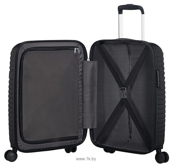 Фотографии American Tourister Aero Racer Jet Black 55 см